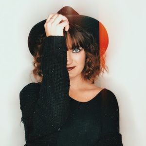 Meet your Posher, Maegan